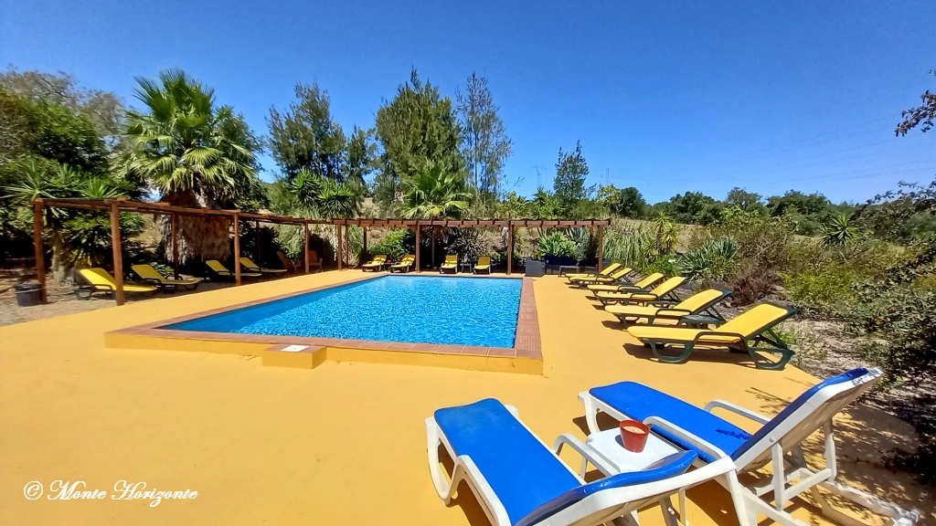 Urlaub in Portugal Monte Horizonte Schwimmbad